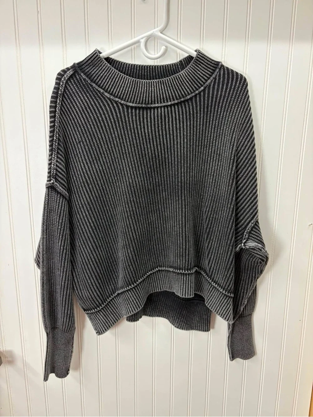 Zenana Outfitters Ribbed acid wash exposed seams Crewneck Sweater in Charcoal